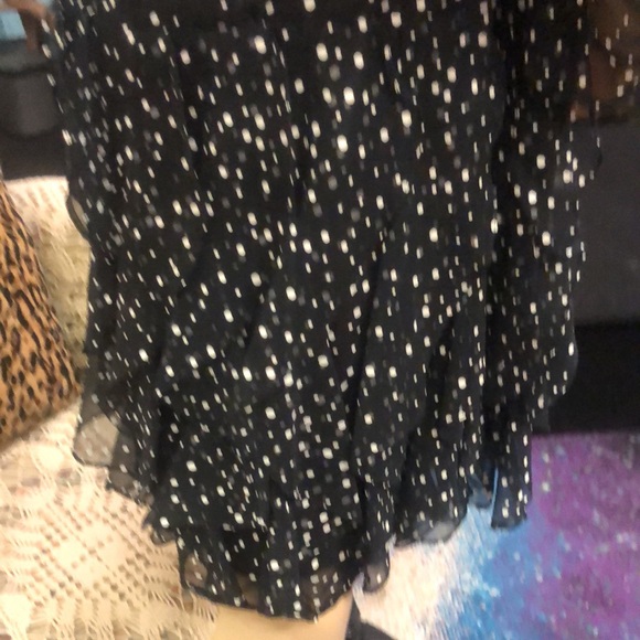 VINTAGE BLACK WITH WHITE POLKA DOT DRESS WITH RUFFLES ON SKIRT ADORABLE SIZE 8 - Picture 15 of 16